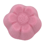 Red, flower shaped aerated fruitgum